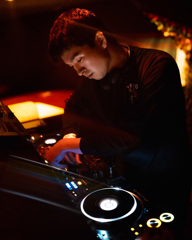 Funkoscope DJing with live projected visuals